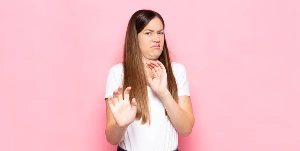 Young Pretty Woman Feeling Disgusted Nauseous Backing Away Something Nasty — Stock Photo, Image