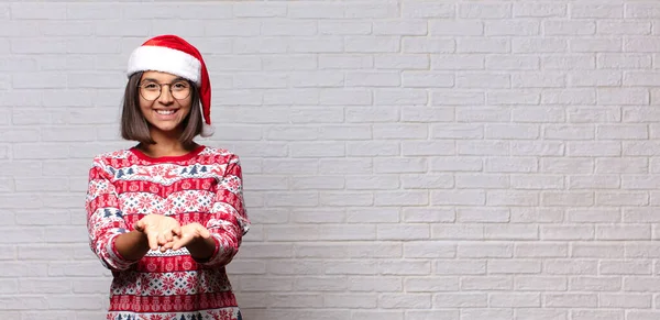 Bella Donna Con Cappello Babbo Natale Concetto Natale — Foto Stock