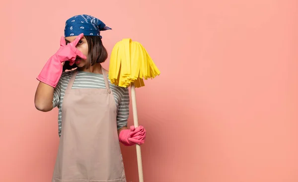 Young Woman Housekeeper Looking Shocked Scared Terrified Covering Face Hand — Stock Photo, Image