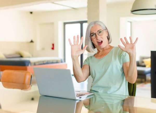 Middle Age Woman Feeling Stupefied Scared Fearing Something Frightening Hands — Stock Photo, Image