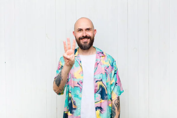 Homem Careca Sorrindo Olhando Amigável Mostrando Número Três Terceiro Com — Fotografia de Stock