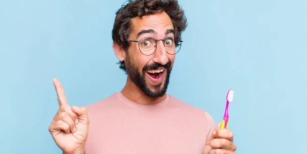 Young Bearded Man Feeling Happy Excited Genius Realizing Idea Cheerfully — Stock Photo, Image