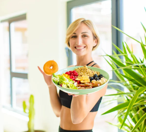 Pretty Blonde Woman Diet Concept — Stock Photo, Image