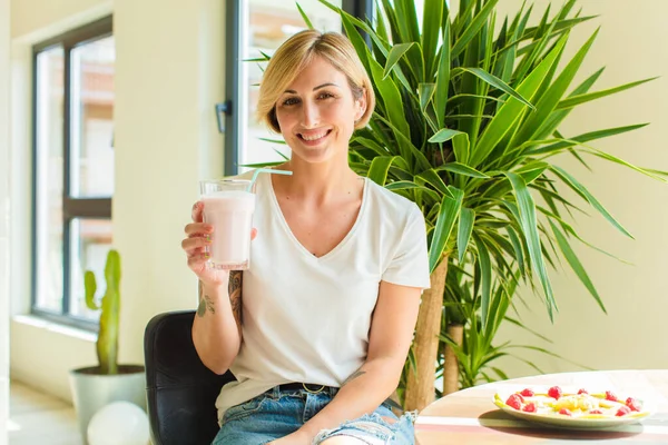 Pretty Blonde Woman Breakfast Concept — Stockfoto