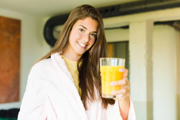 Jovem Mulher Bonita Tomando Café Manhã Casa — Fotografia de Stock