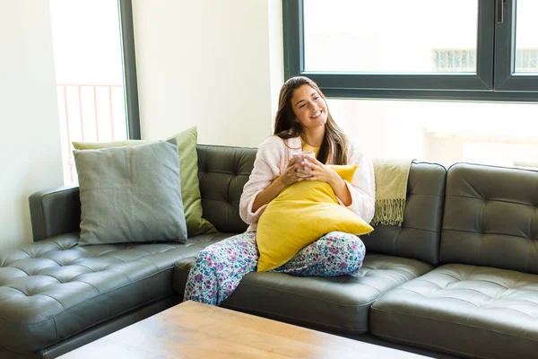 Joven Bonita Mujer Desayunando Casa — Foto de Stock