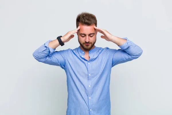 Young Man Looking Concentrated Thoughtful Inspired Brainstorming Imagining Hands Forehead — Stock Photo, Image