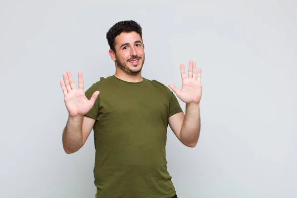 Joven Buscando Nervioso Ansioso Preocupado Diciendo Culpa Hice —  Fotos de Stock