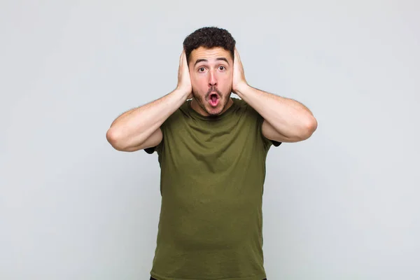 Young Man Looking Unpleasantly Shocked Scared Worried Mouth Wide Open — Stock Photo, Image