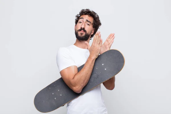 Jeune Homme Sentant Heureux Réussi Souriant Applaudissant Les Mains Disant — Photo