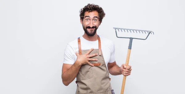 Joven Mirando Feliz Sorprendido Orgulloso Emocionado Apuntando Mismo —  Fotos de Stock