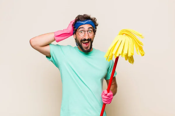 Jovem Que Parece Feliz Despreocupado Amigável Relaxado Desfrutando Vida Sucesso — Fotografia de Stock