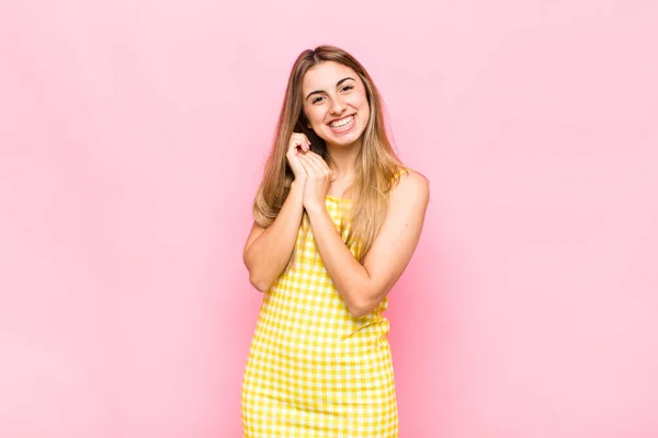 Blonde Woman Feeling Love Looking Cute Adorable Happy Smiling Romantically — Stock Photo, Image