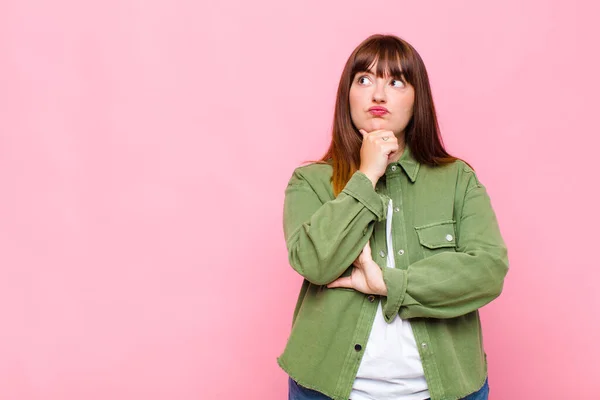 Overweight Woman Thinking Feeling Doubtful Confused Different Options Wondering Which — Stock Photo, Image