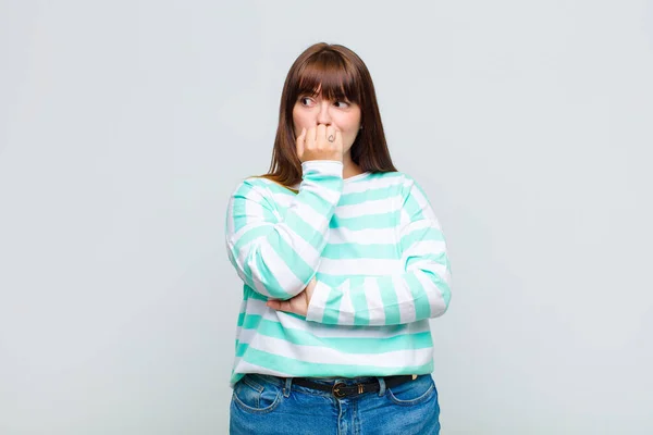 Overweight Woman Feeling Serious Thoughtful Concerned Staring Sideways Hand Pressed — Stock Photo, Image