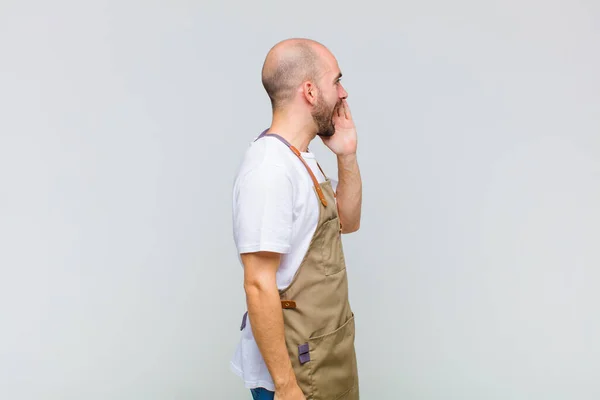 Bald Man Profile View Looking Happy Excited Shouting Calling Copy — Stock Photo, Image