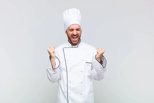 Calvo Que Extremadamente Feliz Sorprendido Celebrando Éxito Gritando Saltando — Foto de Stock