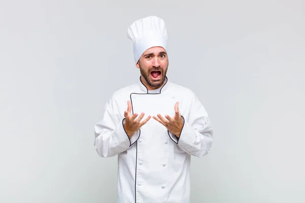 Calvo Que Parece Desesperado Frustrado Estresado Infeliz Molesto Gritando Gritando — Foto de Stock