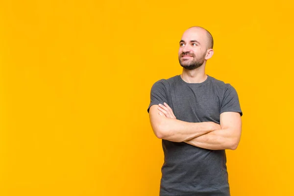 Homem Careca Sentindo Feliz Orgulhoso Esperançoso Perguntando Pensando Olhando Para — Fotografia de Stock