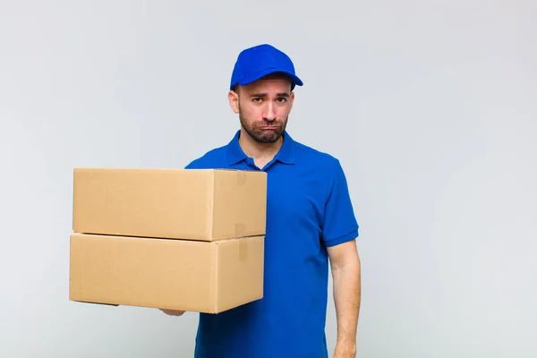 Ung Skallig Man Känner Sig Ledsen Och Gnällig Med Olycklig — Stockfoto