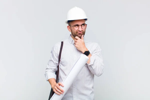 Young Bald Man Thinking Feeling Doubtful Confused Different Options Wondering — Stock Photo, Image