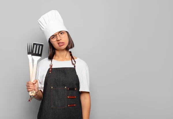 Young Hispanic Woman Feeling Puzzled Confused Dumb Stunned Expression Looking — Stockfoto