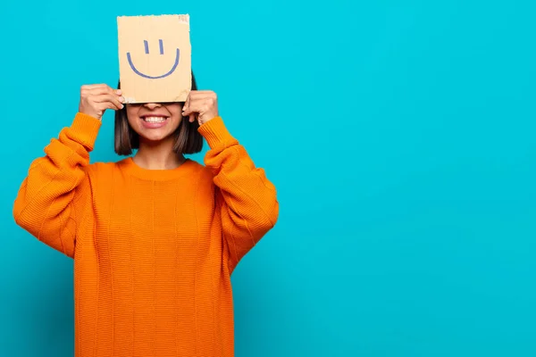 Jovem Latino Mulher Feliz Conceito — Fotografia de Stock