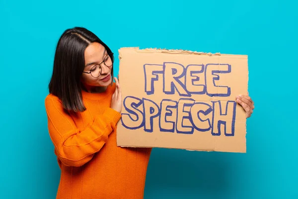 Young Latin Woman Free Speech Text — Stock Photo, Image
