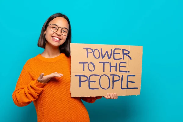 Una Joven Latina Poder Concepto Gente —  Fotos de Stock