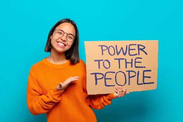 Una Joven Latina Poder Concepto Gente —  Fotos de Stock