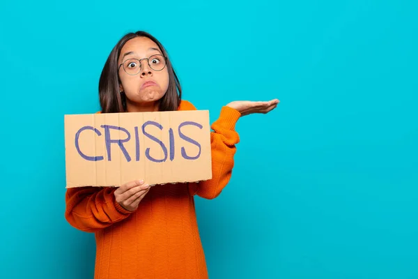 Young Latin Woman Crisis Concept — Stock Photo, Image