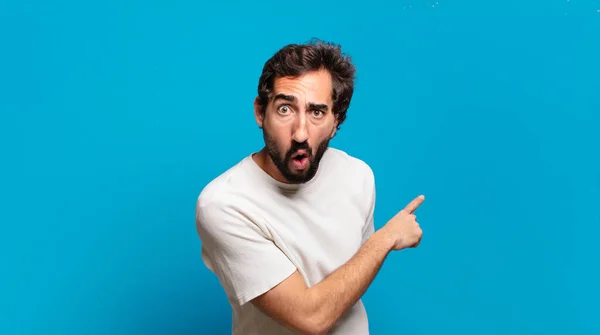 Young Bearded Crazy Man Copy Space Shocked Expression — Stock Photo, Image