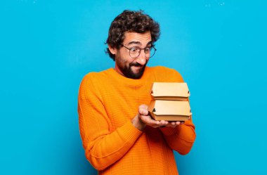 Genç sakallı adam fast food konseptini aldı.