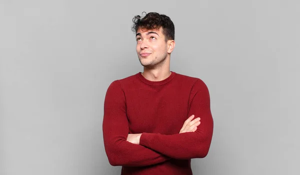 Young Man Shrugging Feeling Confused Uncertain Doubting Arms Crossed Puzzled — Stock Photo, Image