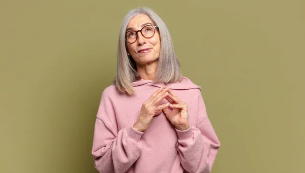 Senior Woman Scheming Conspiring Thinking Devious Tricks Cheats Cunning Betraying — Stock Photo, Image