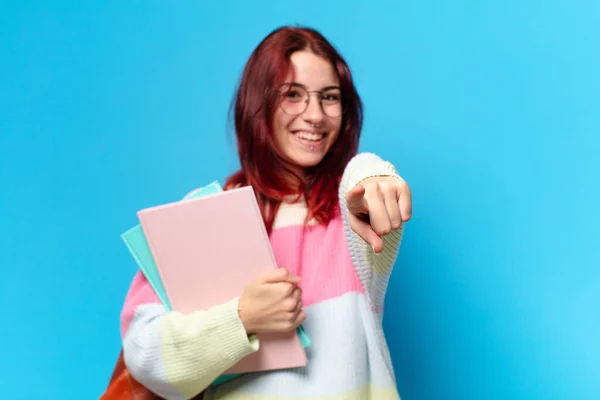 Mulher Estudante Bonita Fundo Azul — Fotografia de Stock