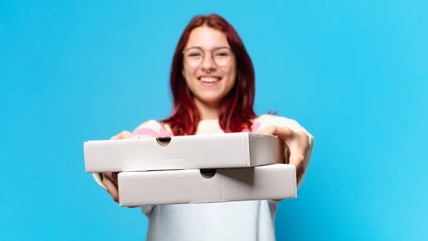 Mulher Bonita Com Levar Caixas Pizza — Fotografia de Stock