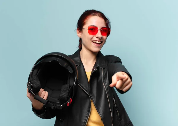 Bella Donna Motociclista Con Casco Sicurezza — Foto Stock