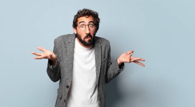 Genç çılgın sakallı iş adamı