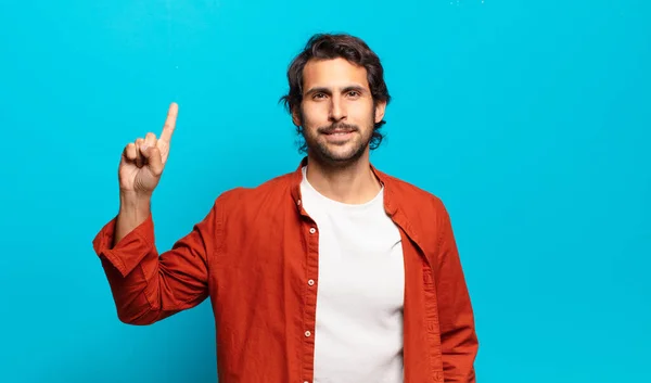 Young Handsome Indian Man Smiling Cheerfully Happily Pointing Upwards One — Stock Photo, Image