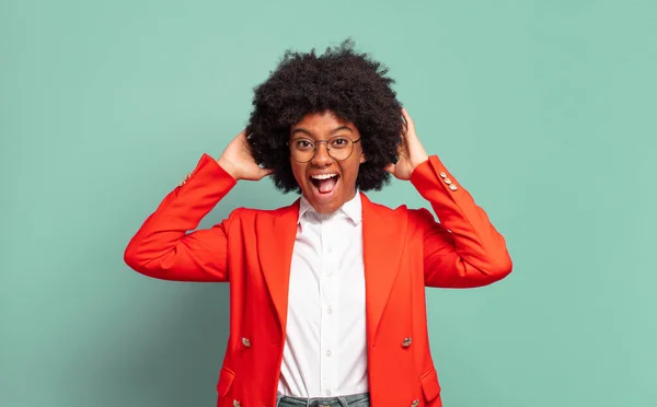 Gelukkig Kijken Zorgeloos Vriendelijk Ontspannen Genieten Van Het Leven Succes — Stockfoto