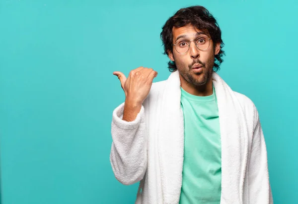 Young Handsome Indian Man Looking Astonished Disbelief Pointing Object Side — Stock Photo, Image