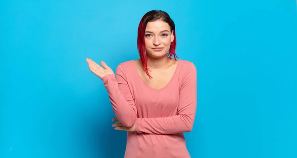 Sich Verwirrt Und Ahnungslos Fühlen Sich Über Eine Zweifelhafte Erklärung — Stockfoto