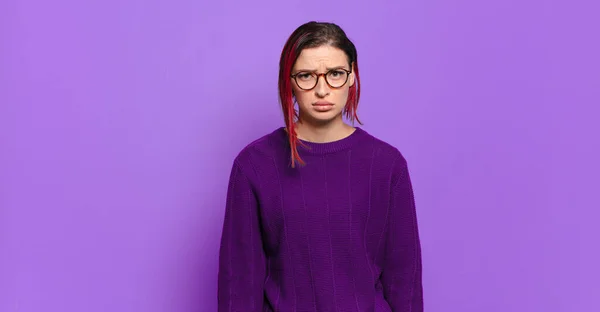 Traurig Und Weinerlich Mit Einem Unglücklichen Blick Weinend Mit Einer — Stockfoto