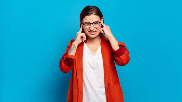 Sie Sehen Wütend Gestresst Und Genervt Aus Und Umhüllen Beide — Stockfoto