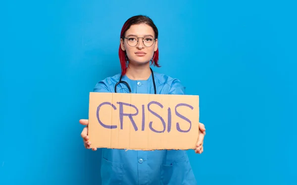 Red Hair Cool Nurse Woman Medical Crisis Concept — Stock Photo, Image