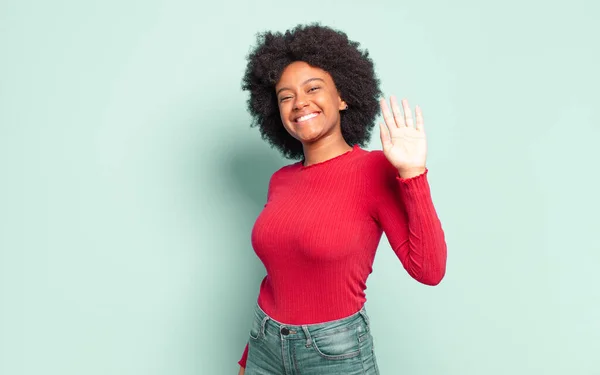 Vrolijk Vrolijk Lachend Zwaaiend Met Hand Verwelkomend Begroetend Afscheid Nemend — Stockfoto