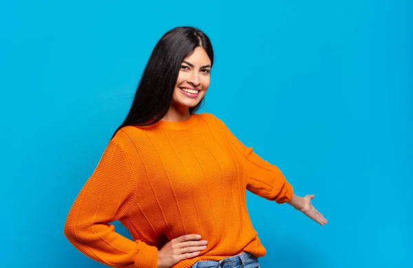 Young Pretty Hispanic Woman Feeling Happy Cheerful Smiling Welcoming You — Stock Photo, Image
