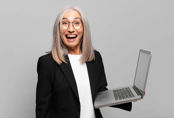 Senior Pretty Businesswoman Laptop — Stock Photo, Image