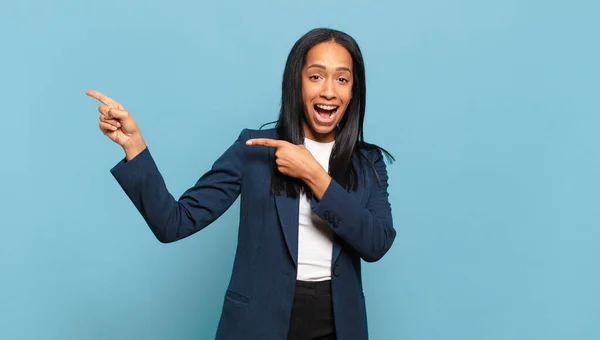 Young Black Woman Feeling Joyful Surprised Smiling Shocked Expression Pointing — Foto de Stock